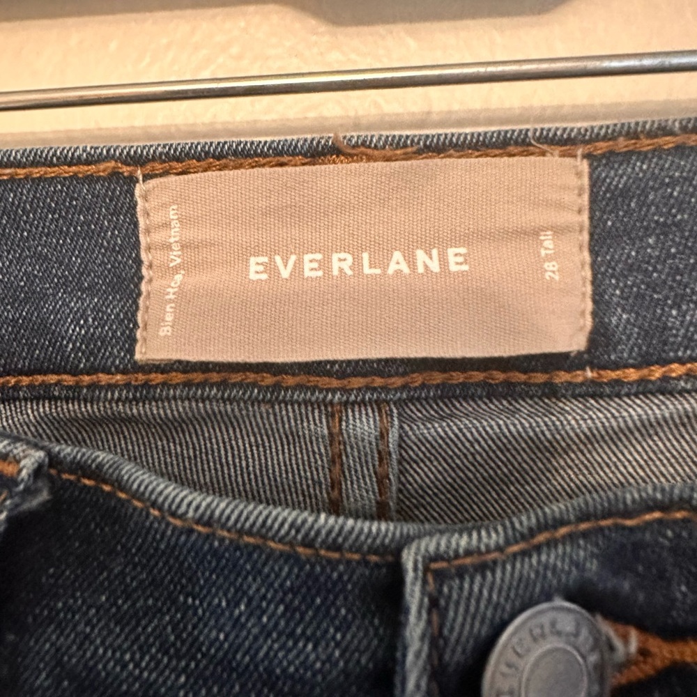 Everlane The Authentic Stretch Mid-Rise Skinny
Size: 28 Tall
Color: Mid Blue - Picture 4 of 5